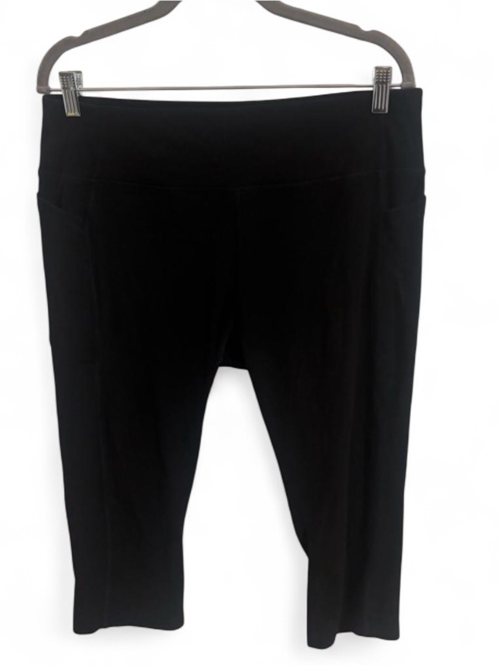 Athletic Works Black Capri Leggings with Wide Waistband
